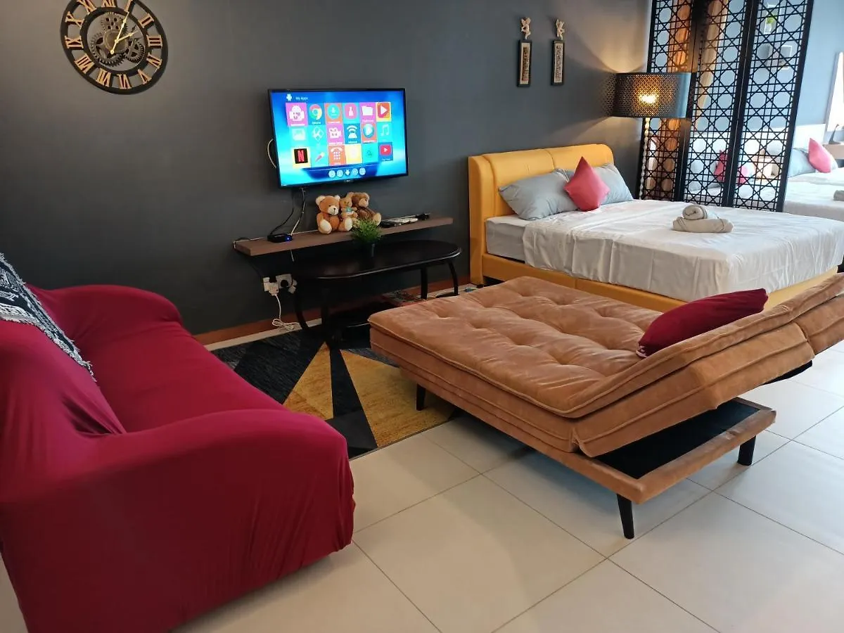 cozy seaview 5 studio apartment Tanjung Tokong