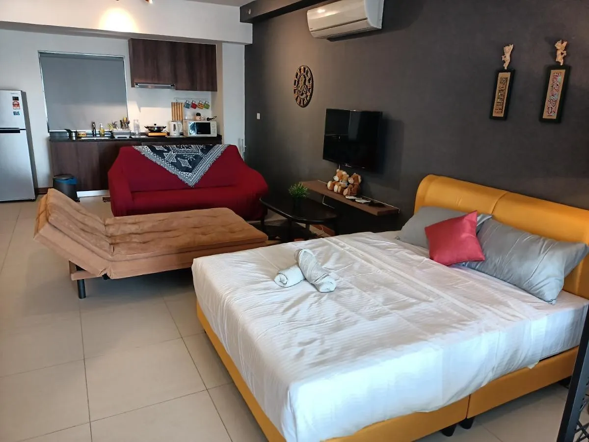 cozy seaview 5 studio apartment Tanjung Tokong